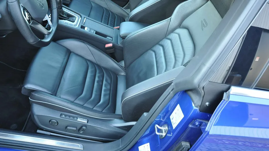 VOLKSWAGEN Arteon -
