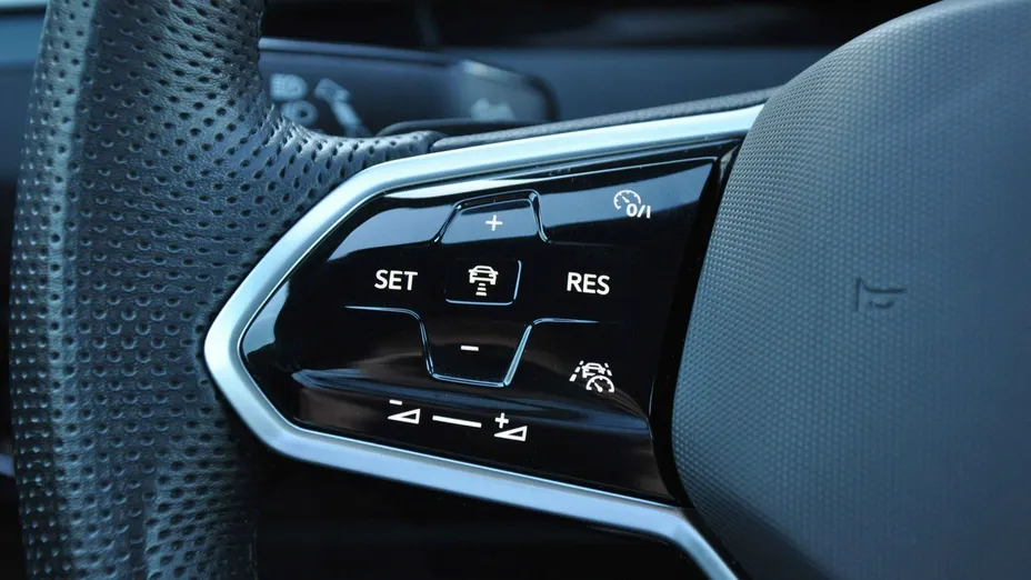 VOLKSWAGEN Arteon -