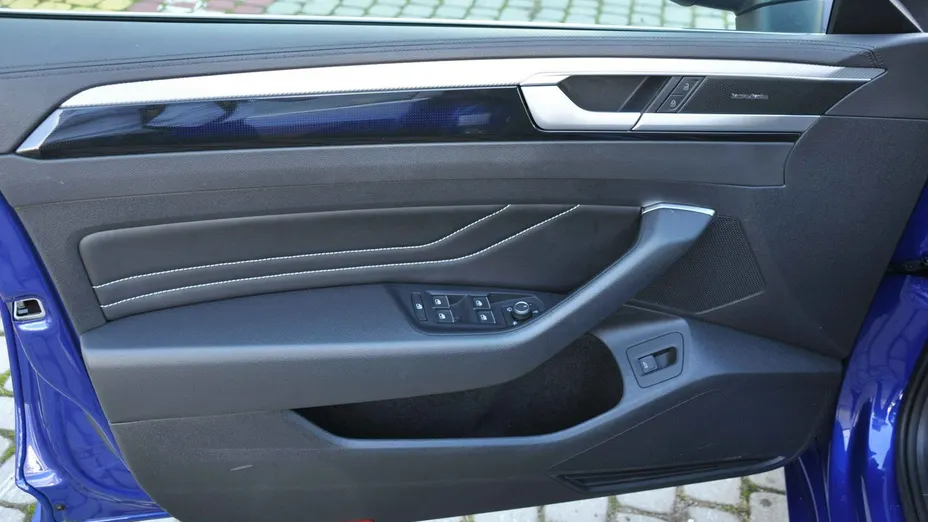 VOLKSWAGEN Arteon -