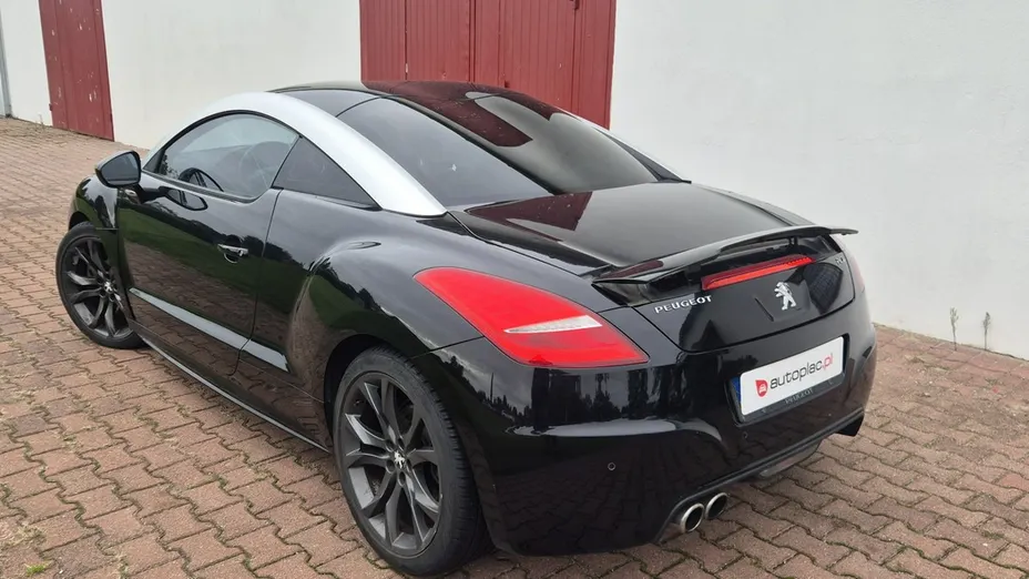 PEUGEOT RCZ -