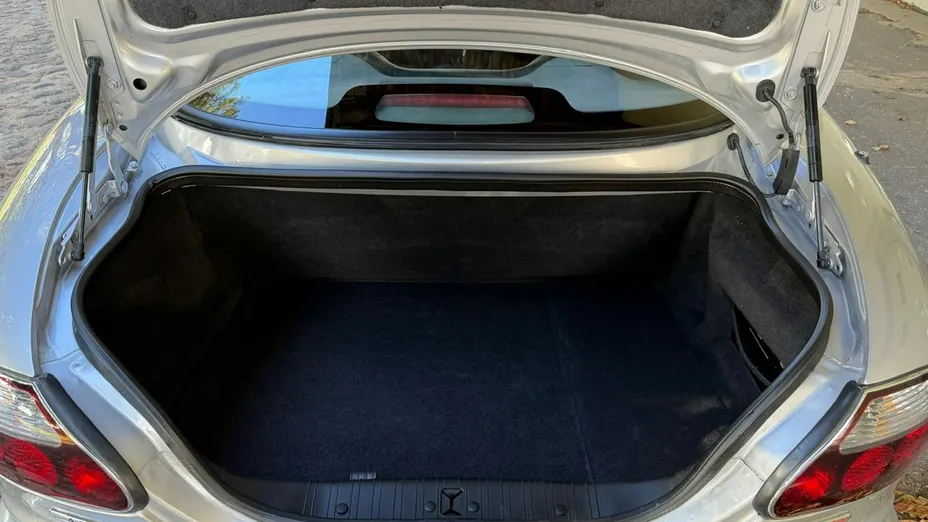 JAGUAR XK -