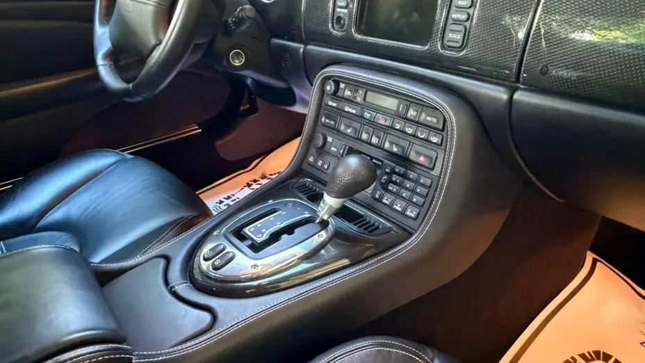 JAGUAR XK -