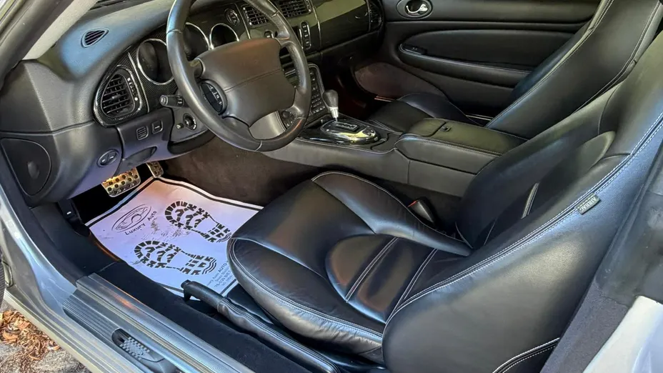 JAGUAR XK -