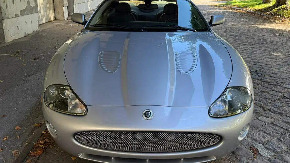 JAGUAR XK -