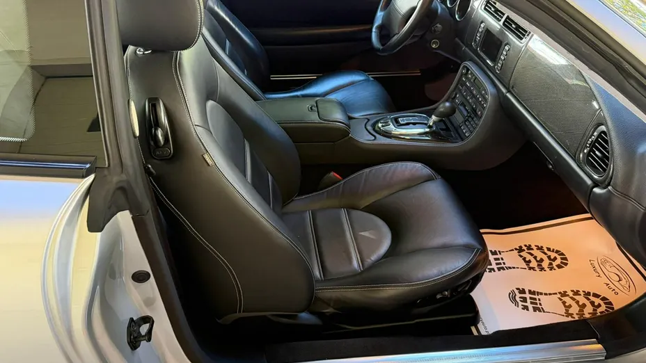 JAGUAR XK -