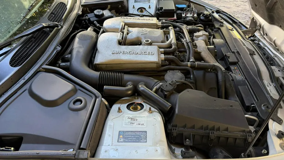 JAGUAR XK -