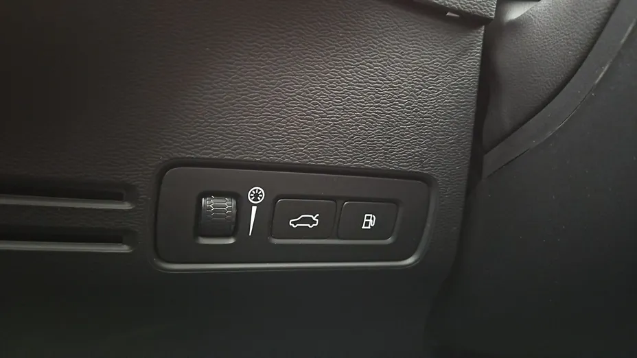 VOLVO XC40 -