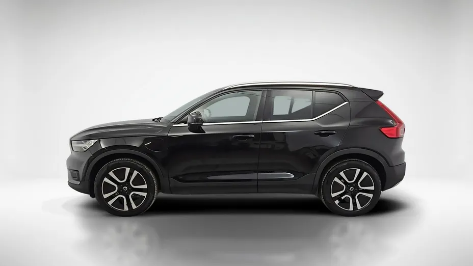 VOLVO XC40 -