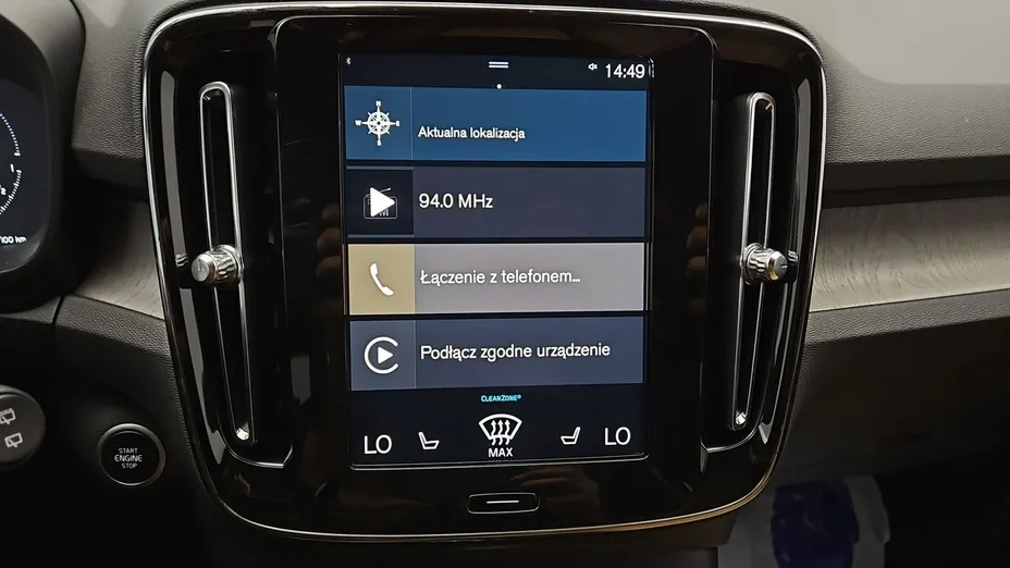 VOLVO XC40 -