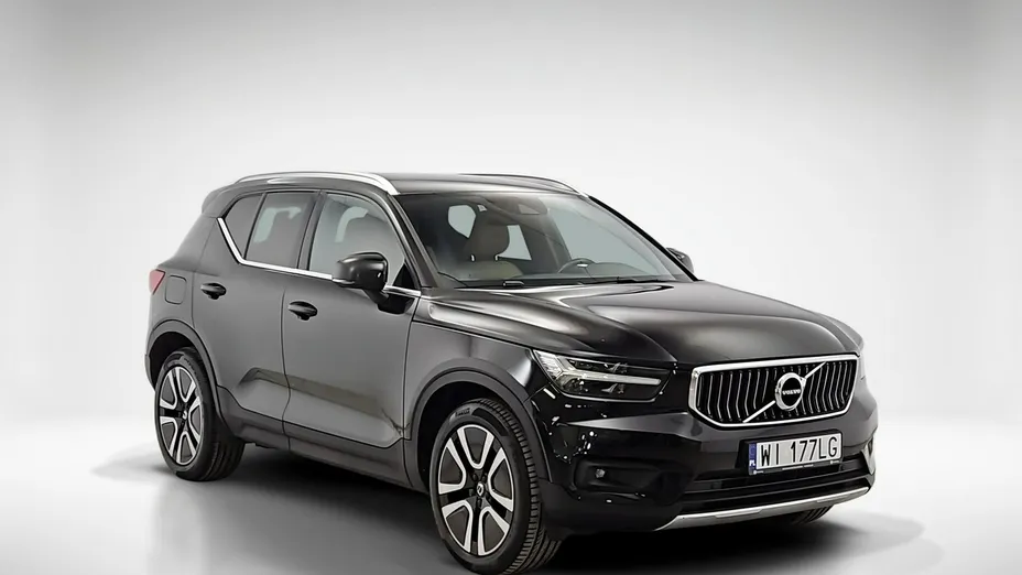 VOLVO XC40 -