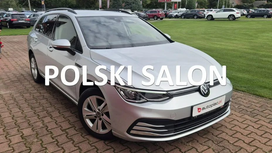 VOLKSWAGEN Golf -