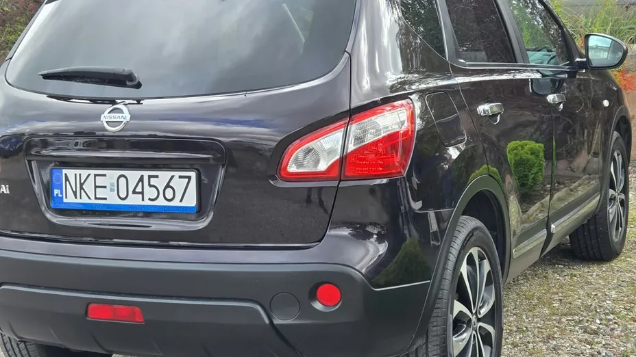 NISSAN Qashqai -