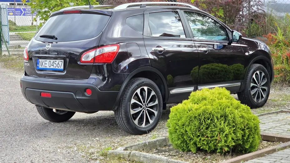 NISSAN Qashqai -