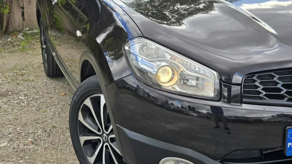 NISSAN Qashqai -