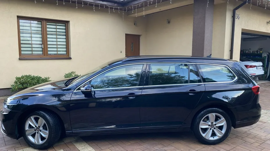 VOLKSWAGEN Passat -