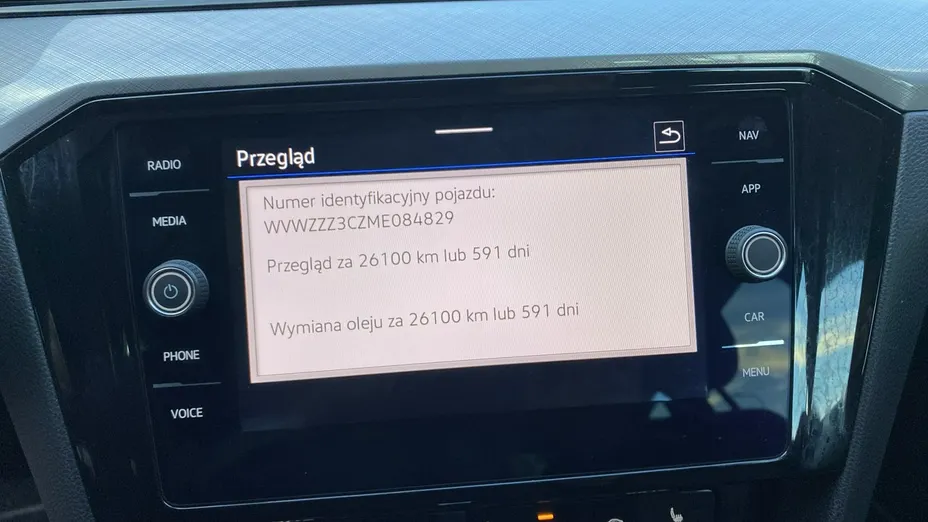 VOLKSWAGEN Passat -