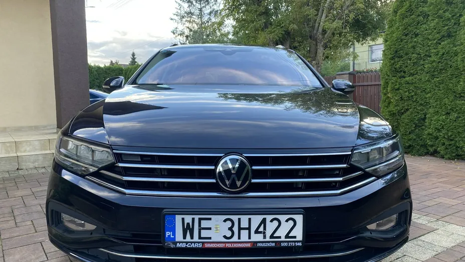 VOLKSWAGEN Passat -