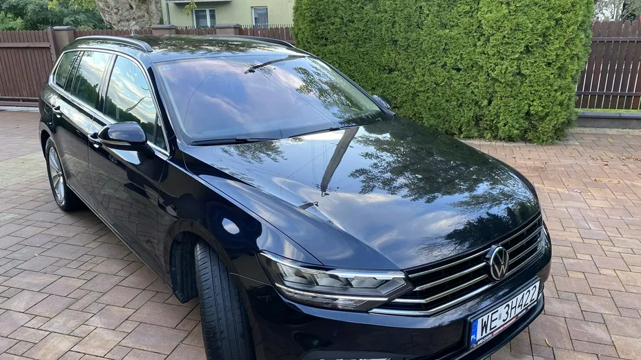 VOLKSWAGEN Passat -