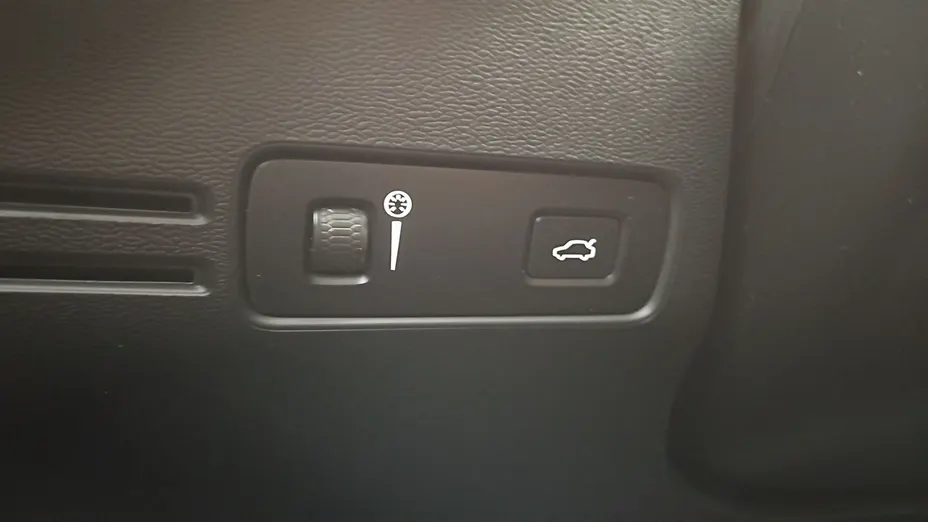 VOLVO XC40 -