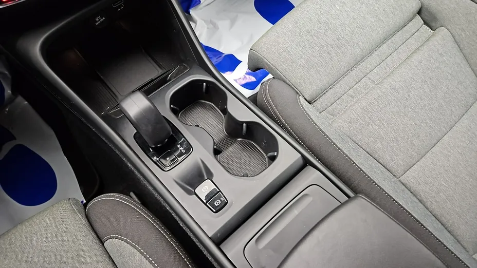 VOLVO XC40 -