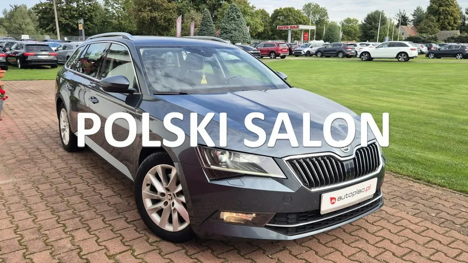 SKODA Superb -