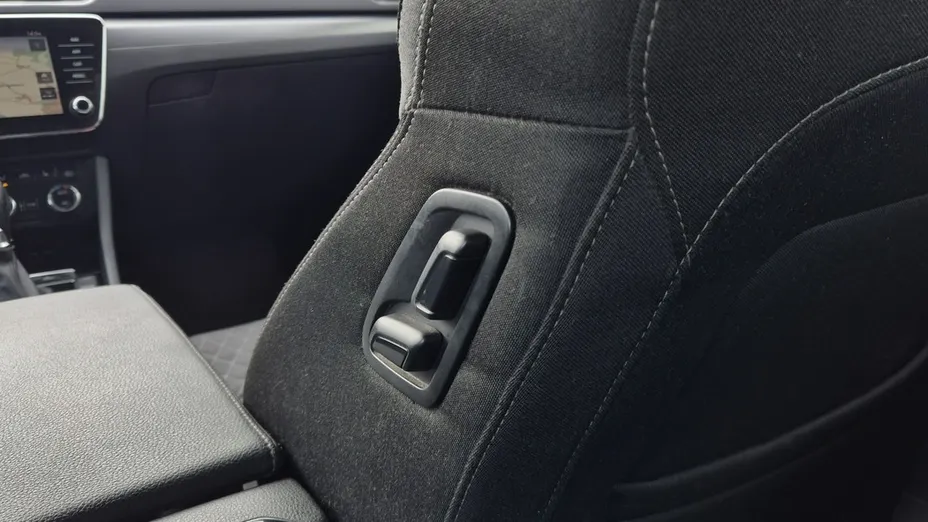 SKODA Superb -
