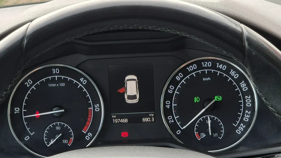 SKODA Superb -