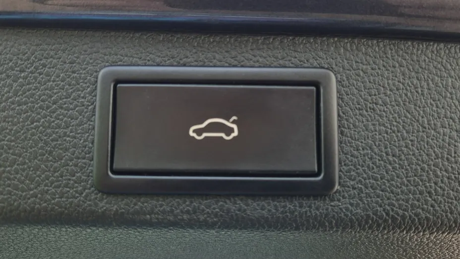 SKODA Superb -
