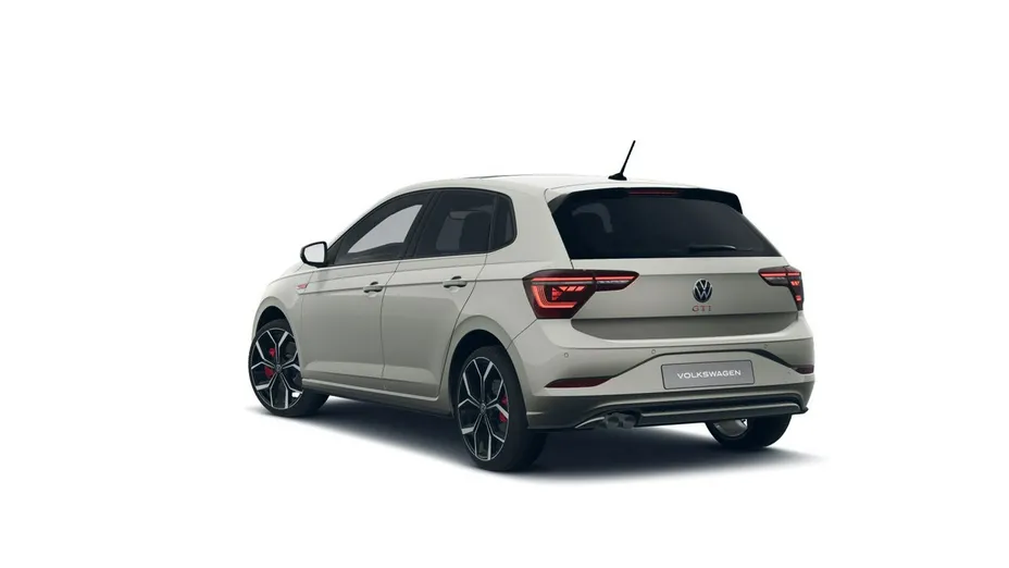 VOLKSWAGEN Polo -