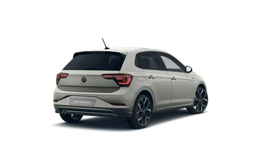 VOLKSWAGEN Polo -