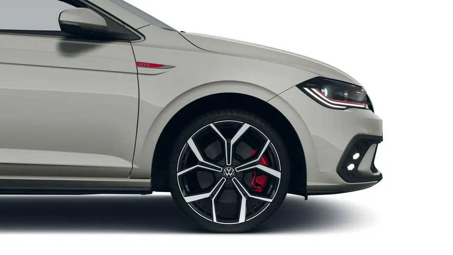VOLKSWAGEN Polo -