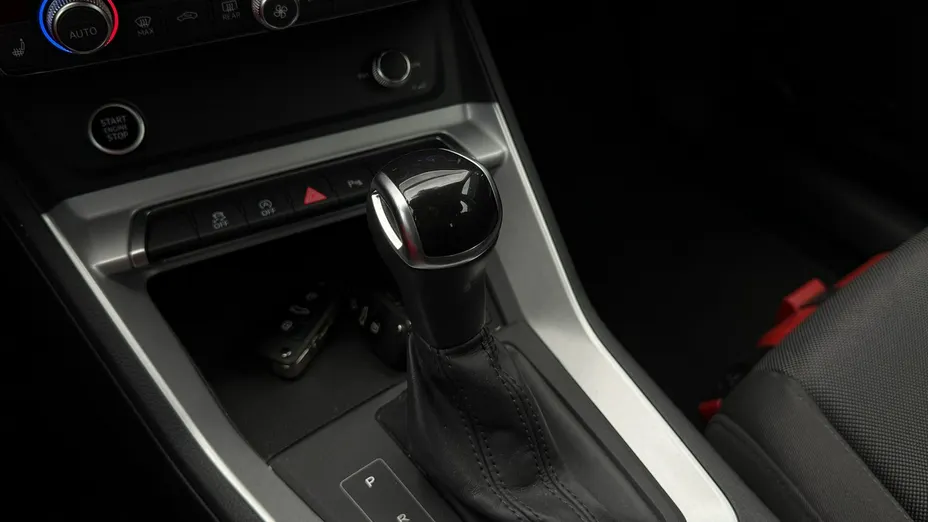 AUDI Q3 -