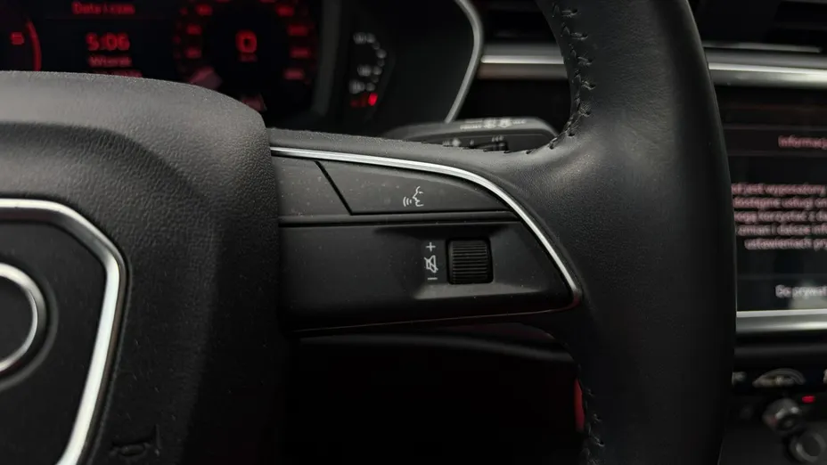 AUDI Q3 -