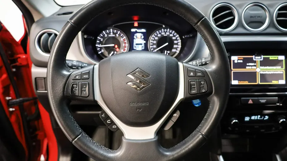 SUZUKI Vitara -