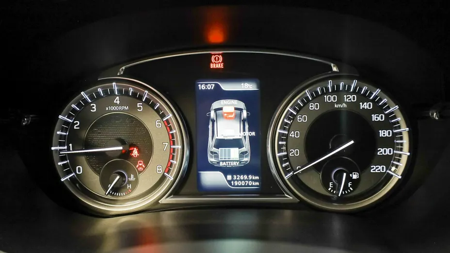 SUZUKI Vitara -