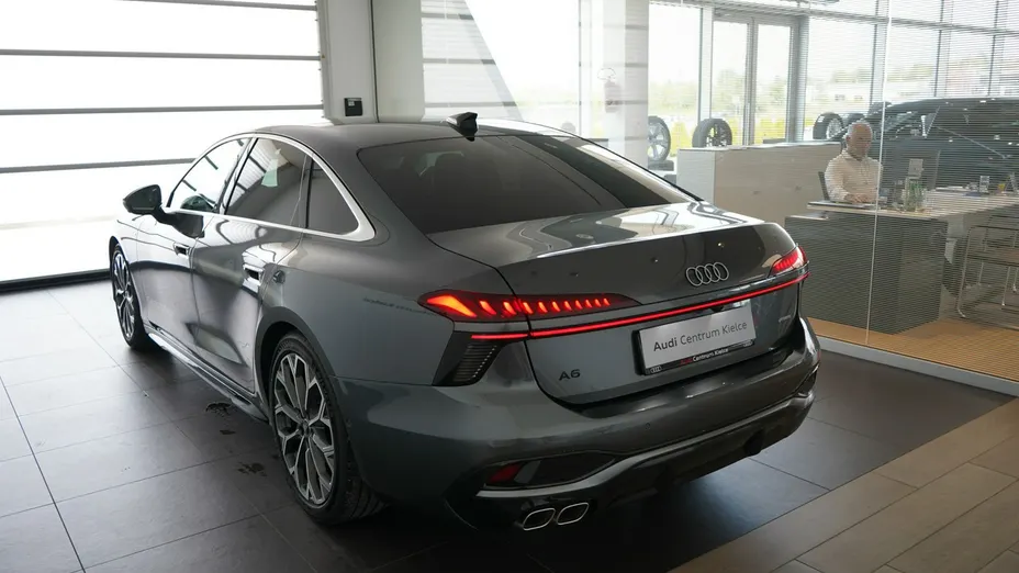 AUDI A6 -