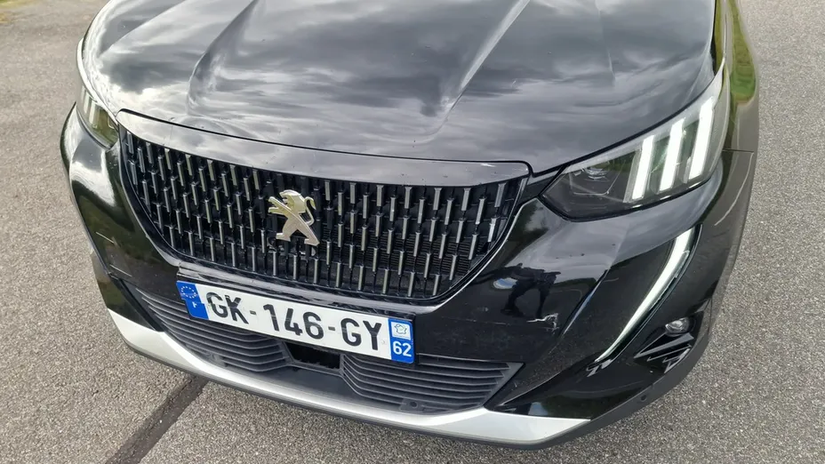 PEUGEOT 2008 -