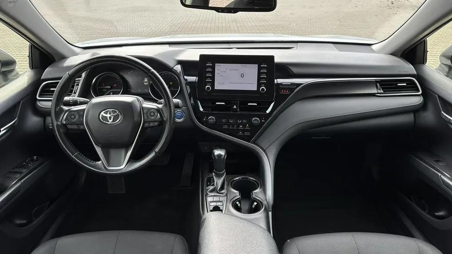 TOYOTA Camry -