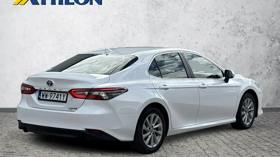 TOYOTA Camry -