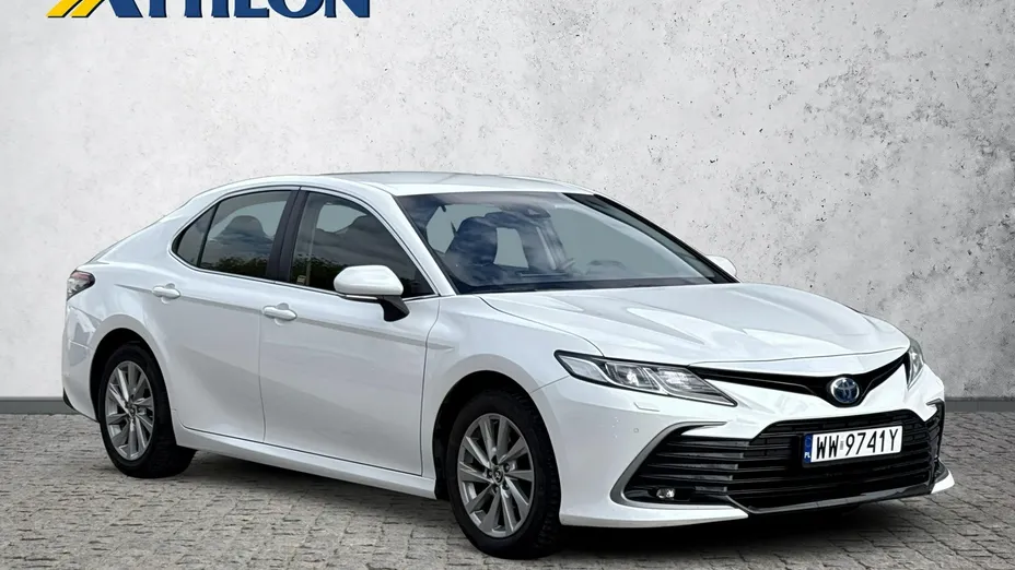 TOYOTA Camry -