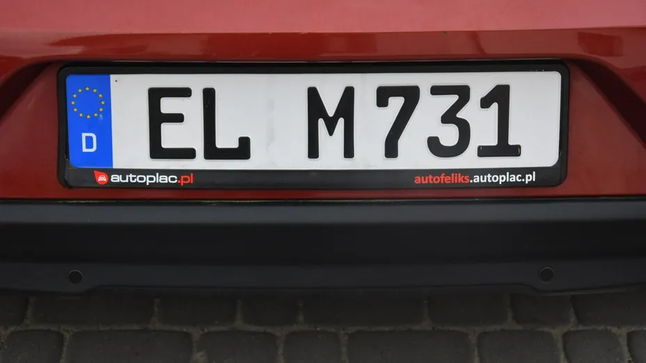 VOLVO V40 -