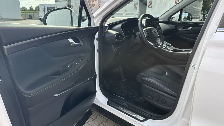 HYUNDAI Santa Fe -
