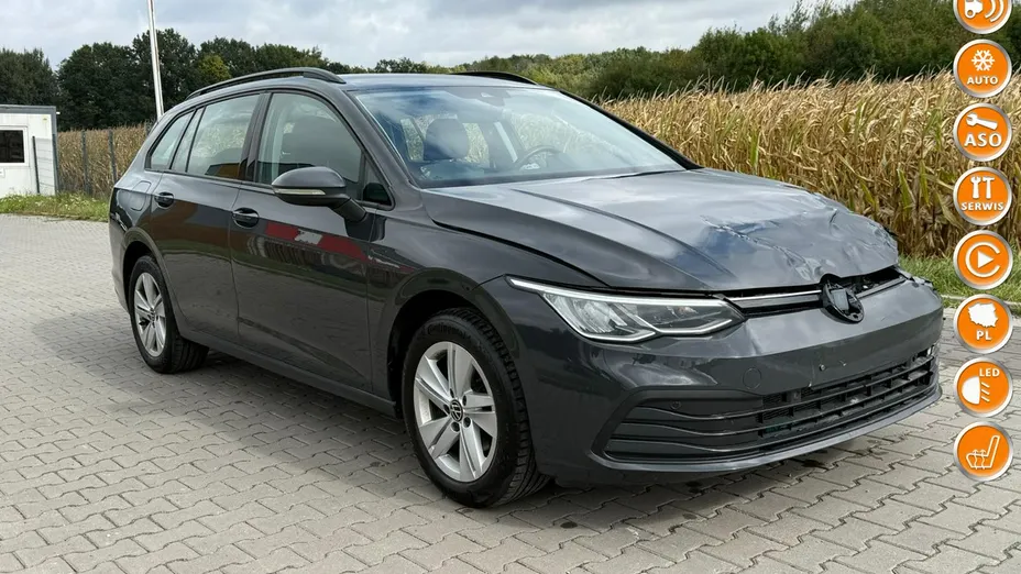 VOLKSWAGEN Golf -