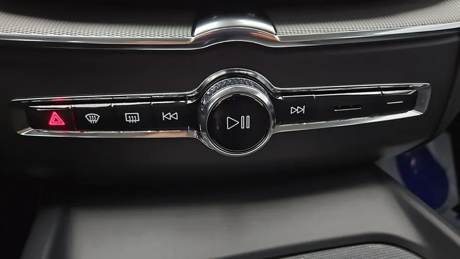VOLVO XC60 -