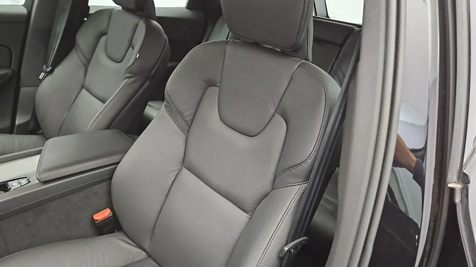 VOLVO XC60 -