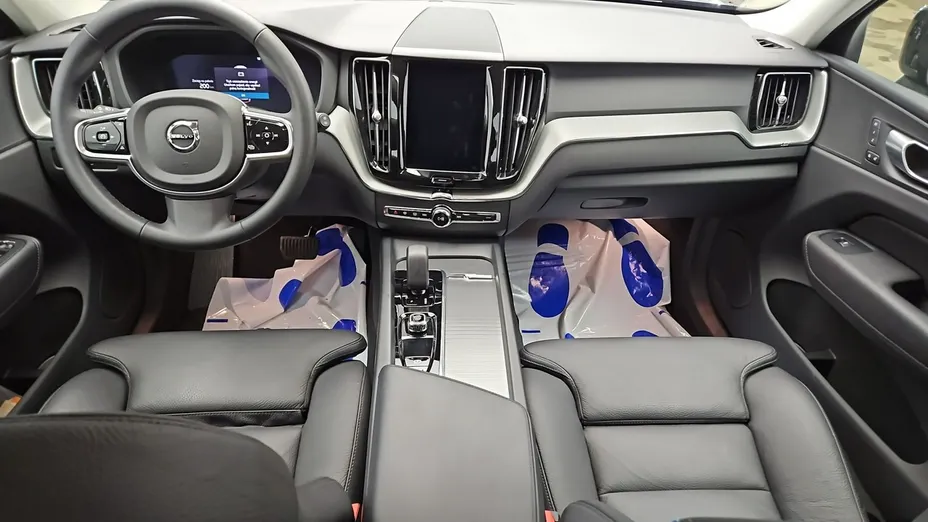 VOLVO XC60 -