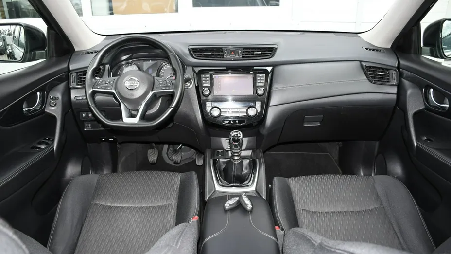 NISSAN X-Trail -