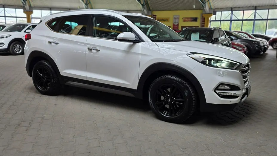 HYUNDAI Tucson -
