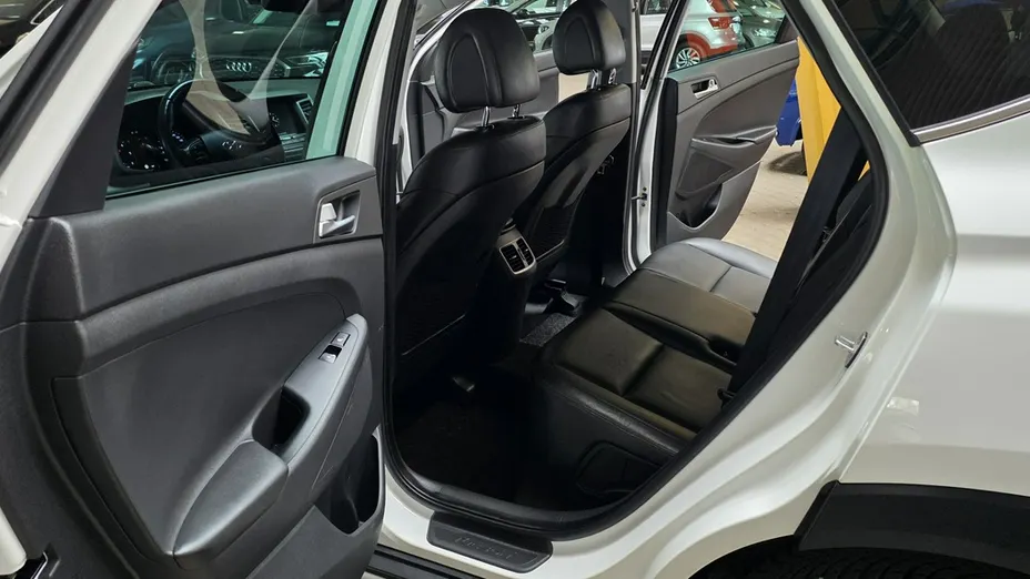 HYUNDAI Tucson -