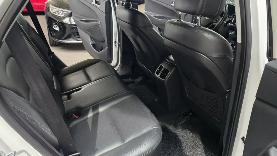 HYUNDAI Tucson -